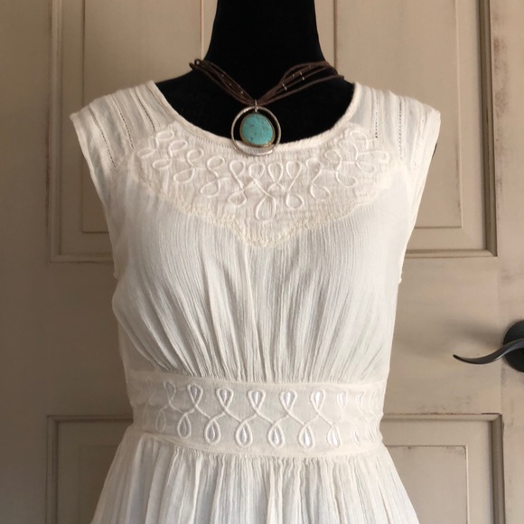 Lucky Brand Dresses & Skirts - Lucky Brand Embroidered Summer Dress